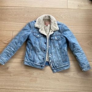 Sherpa Levi’s jacket